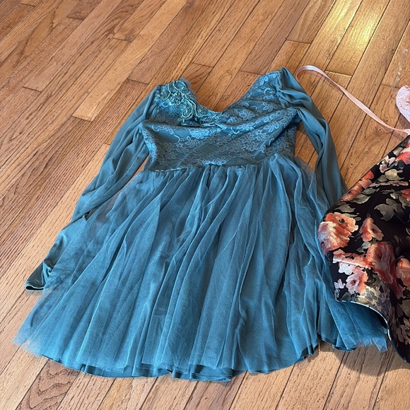 Floral and Teal Dresses Set sz small girls - Picture 4 of 7
